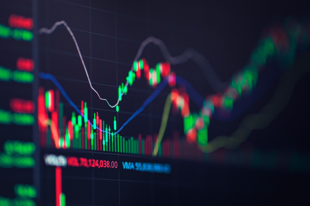 Copy Trading vs. Manual Trading: Which Is Better for Forex Beginners in 2026? | Fintana
